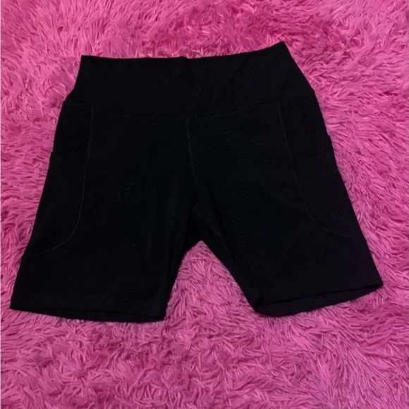 Nike Athletic High-Waisted Black 8" Biker Shorts with Pockets Women Size Large - Picture 2 of 9